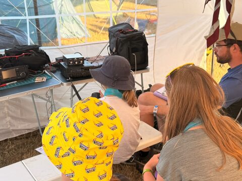 Well done to the Scouts and Guides who came along to 3rd Farnborough’s POTA radio activation this evening.  They made contact with Norway, Portugal, Ireland, Spain, Italy, France amongst other countries.  22 contacts in total.  Bravo !